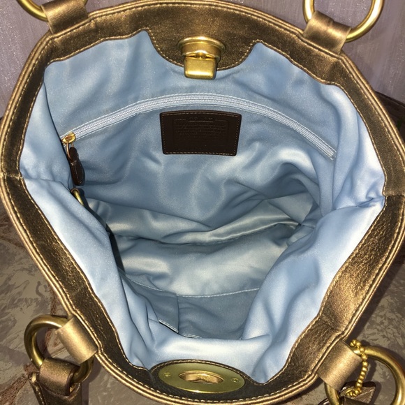 COACH TURNLOCK SLIM TOTE LIMITED EDITION 13049 - Picture 3 of 8